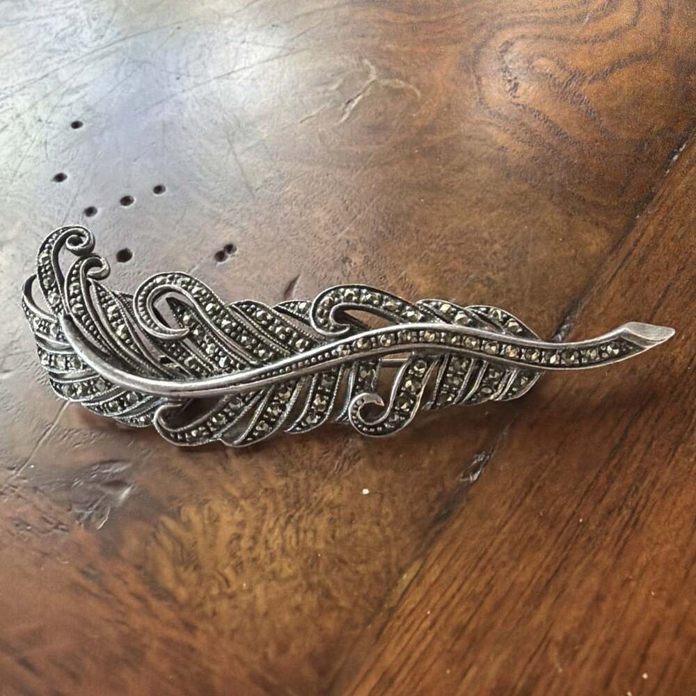 Beautiful Vintage Sterling Marcasite Feather Brooch - Signed